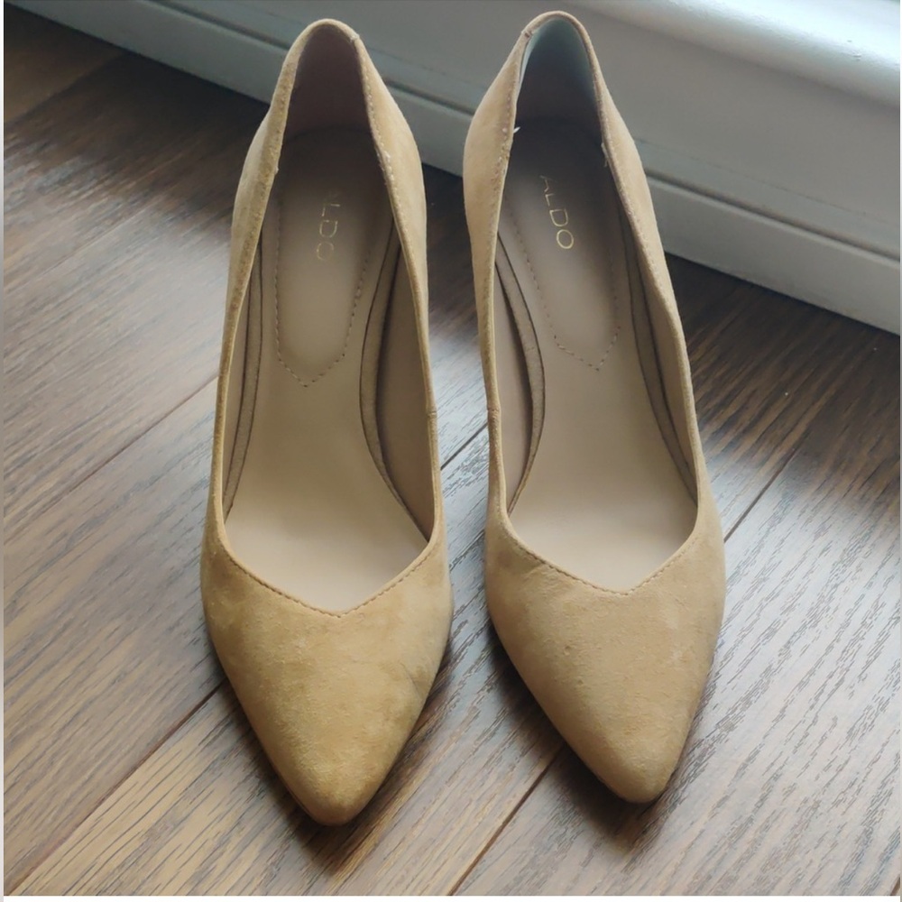 Aldo nude pumps 3” heels (US “7”)